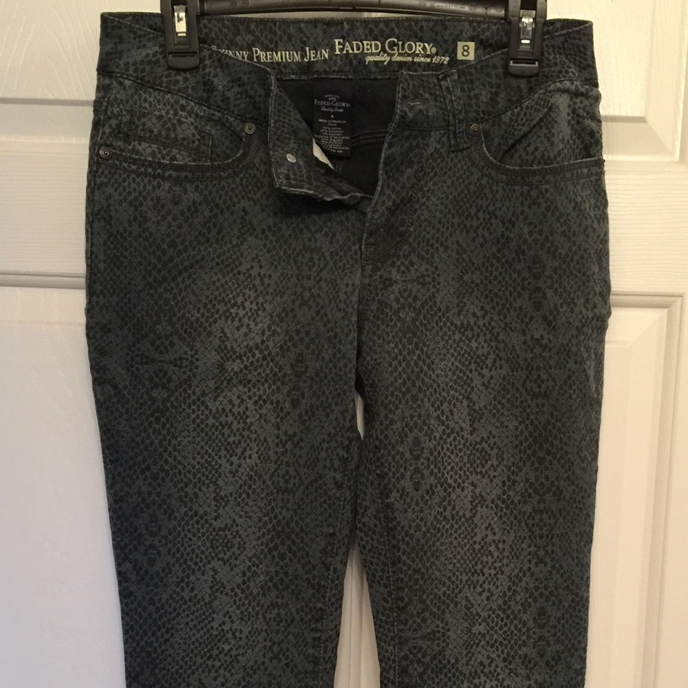 Faded Glory Snake skin print🐍Skinny Jeans Sz 8👖